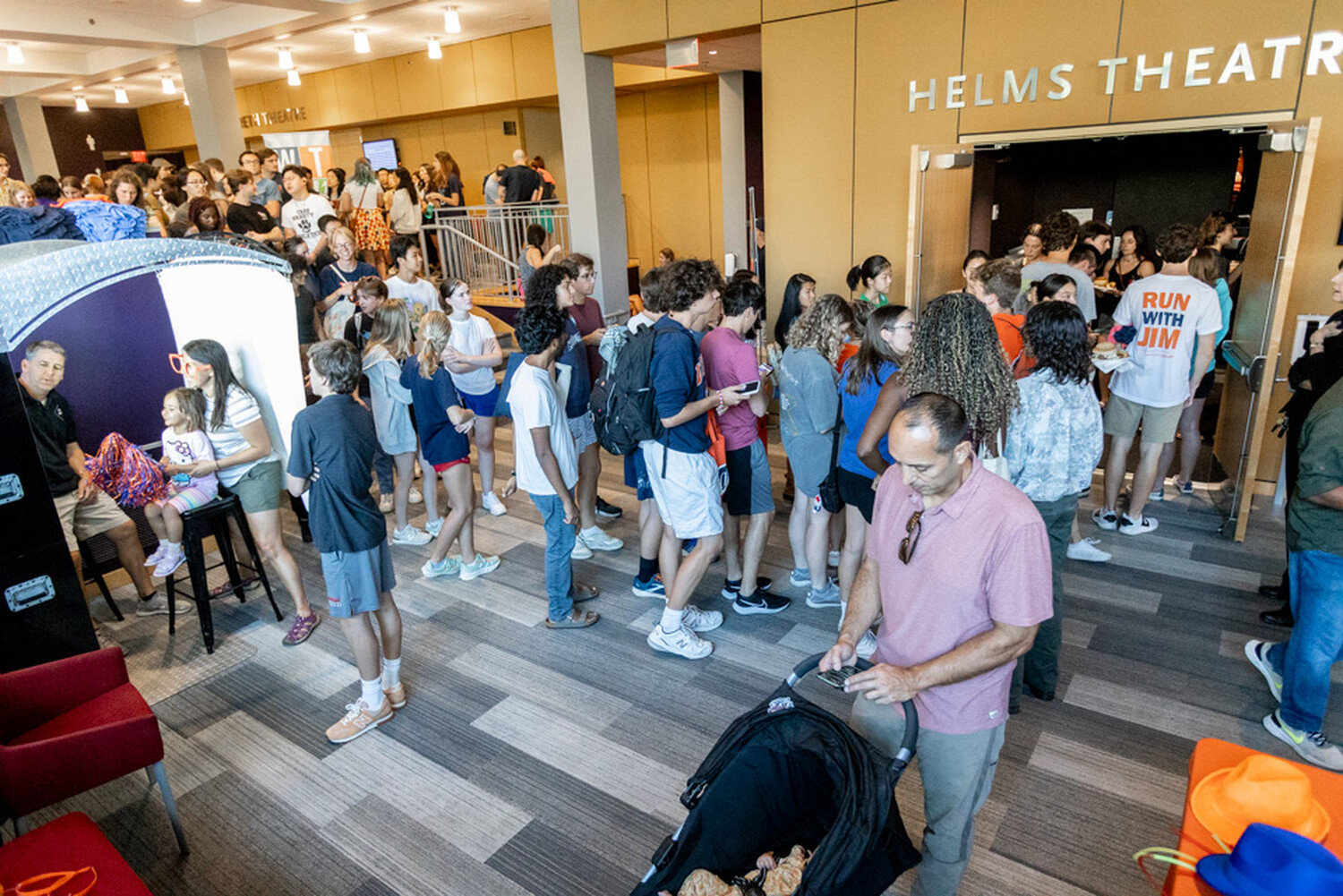 Student, faculty, & staff move inside the Drama Building for teh annual UVA Arts Welcome Picnic. Image by Coe Sweet