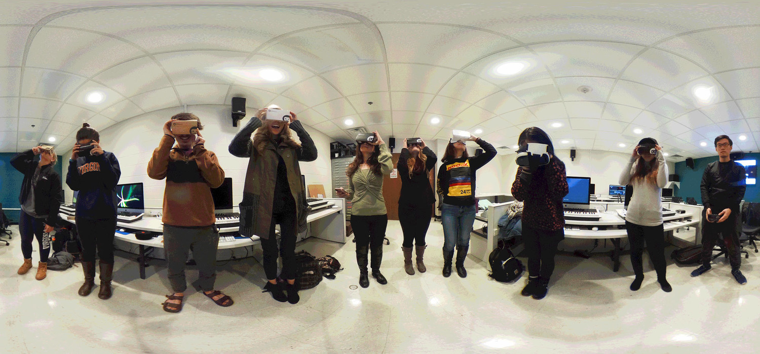 UVA drama class using virtual reality glasses
