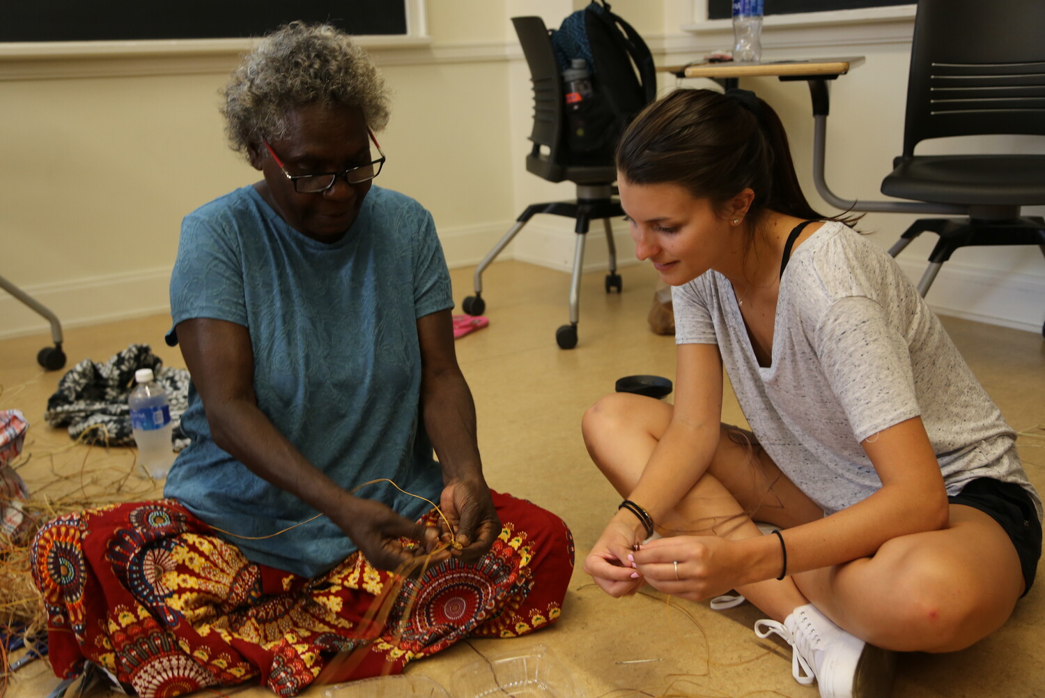 Mellon Fellow Joyce Naliyabu (Wobulkarra/Yolŋu) teaching UVA students in indigenous Women and Globalization class, 2017. Photo: Tom Cogill.