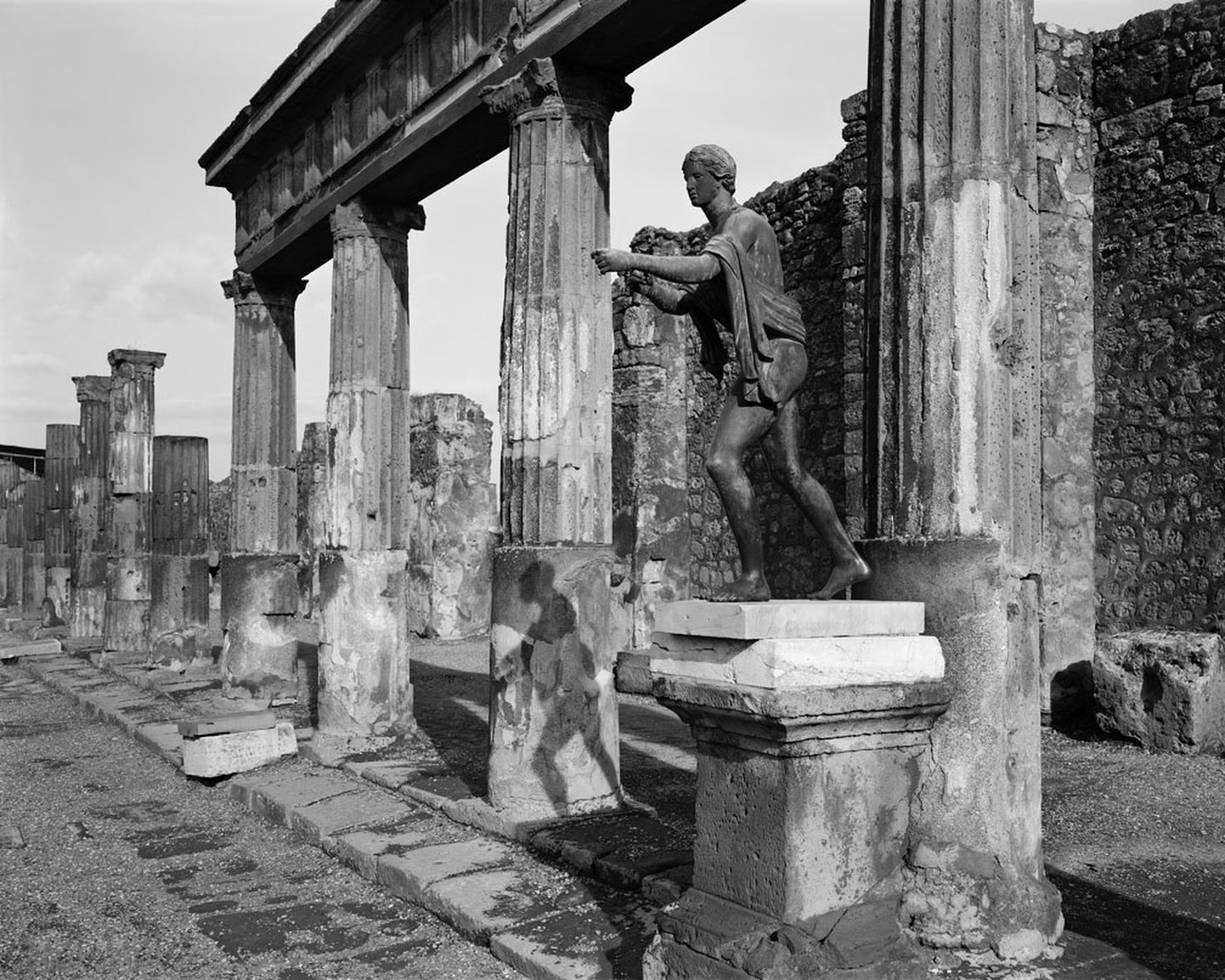 ruins of pillars in pompeii