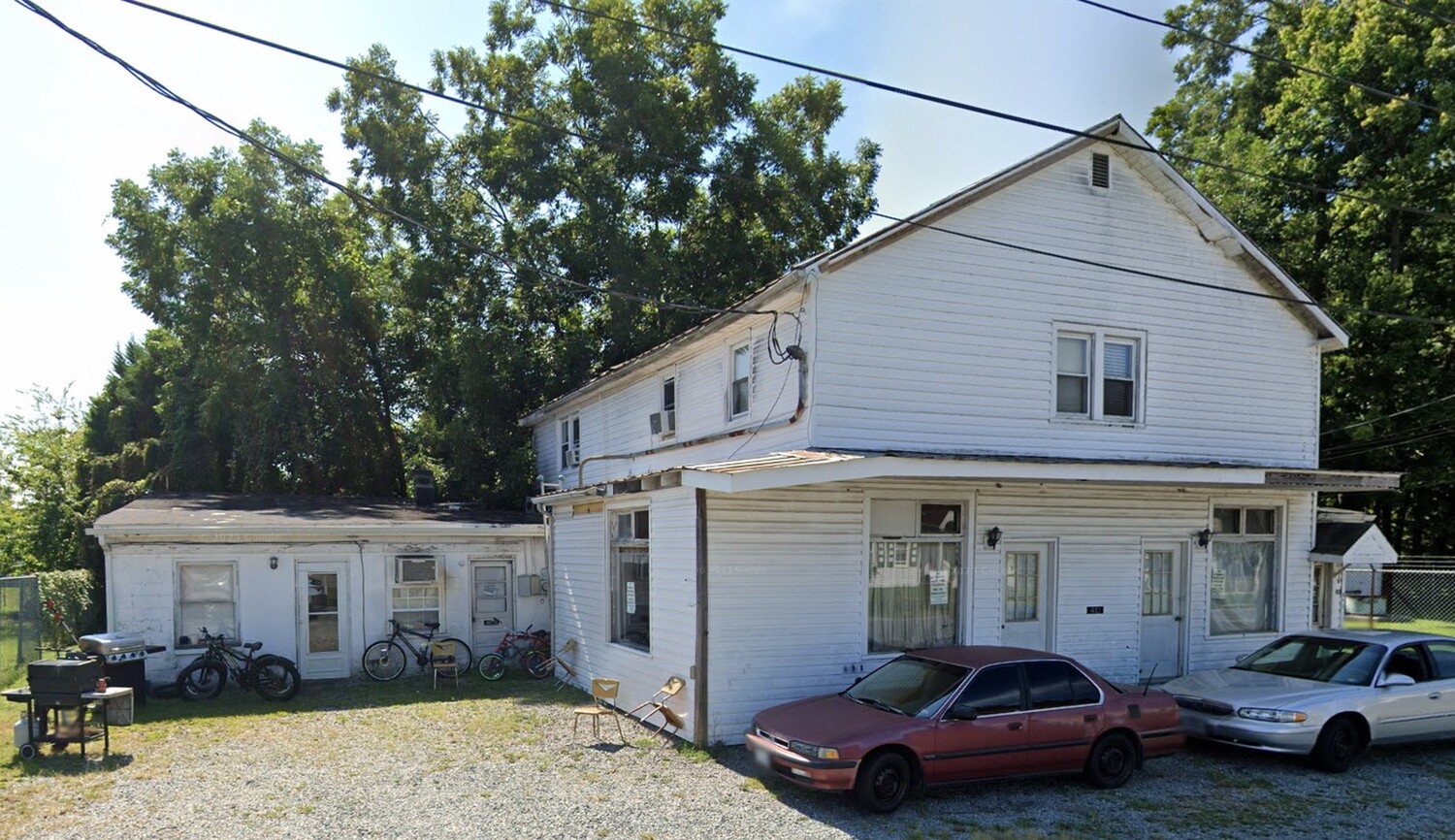 Green Book Site: Harris' Grill; Thomas Harris, prop. at 412 W. Queen St., Tappahannock, VA